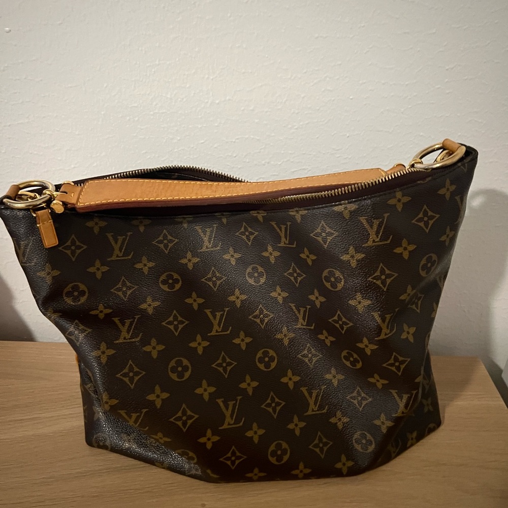 Louis Vuitton Sully MM.